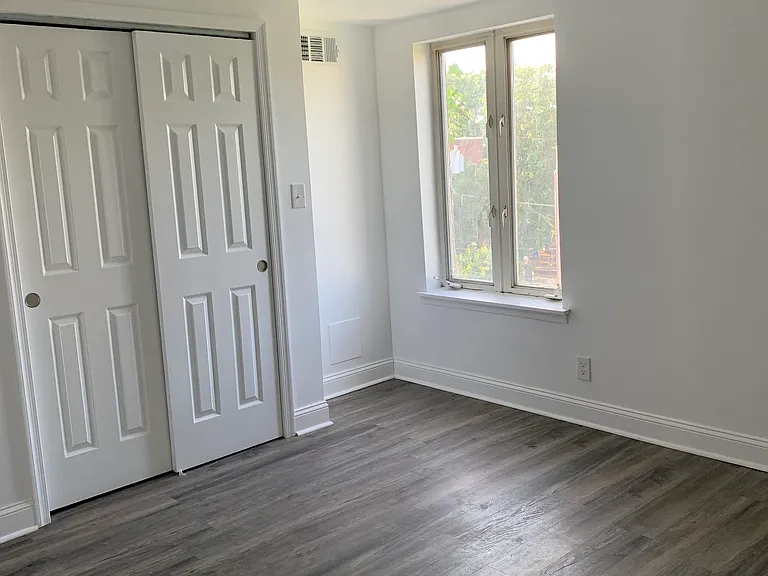 221 Poplar St #C — Photo 13