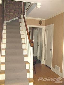 1111 N 10th St, Wausau_Staircase