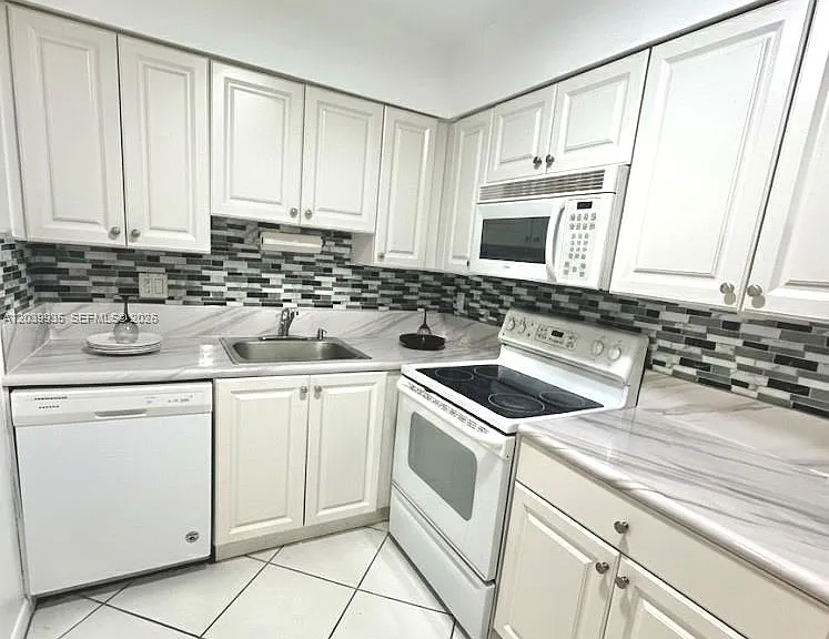4158 Inverrary Dr #405 — Photo 10