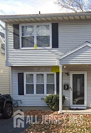 1st image of 9 Leffert St