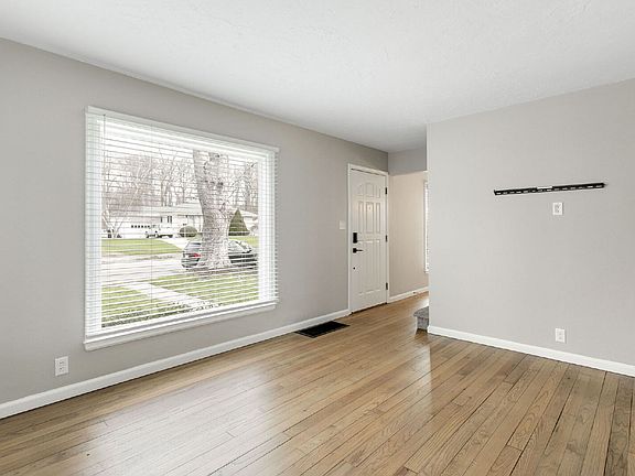 2nd image of 410 W Angela Blvd