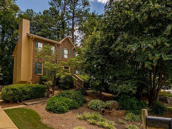 2nd image of 4874 Willow Creek Dr