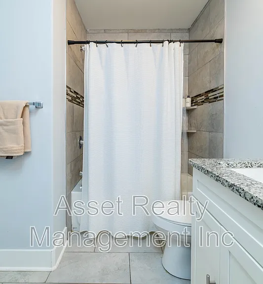 301 E Quincy Ave — Photo 21