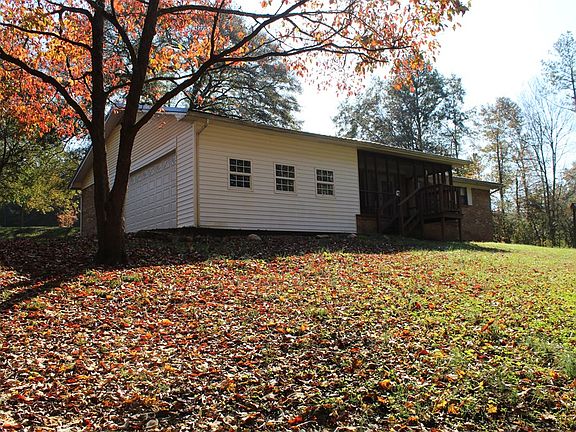 3rd image of 128 Crump Dr