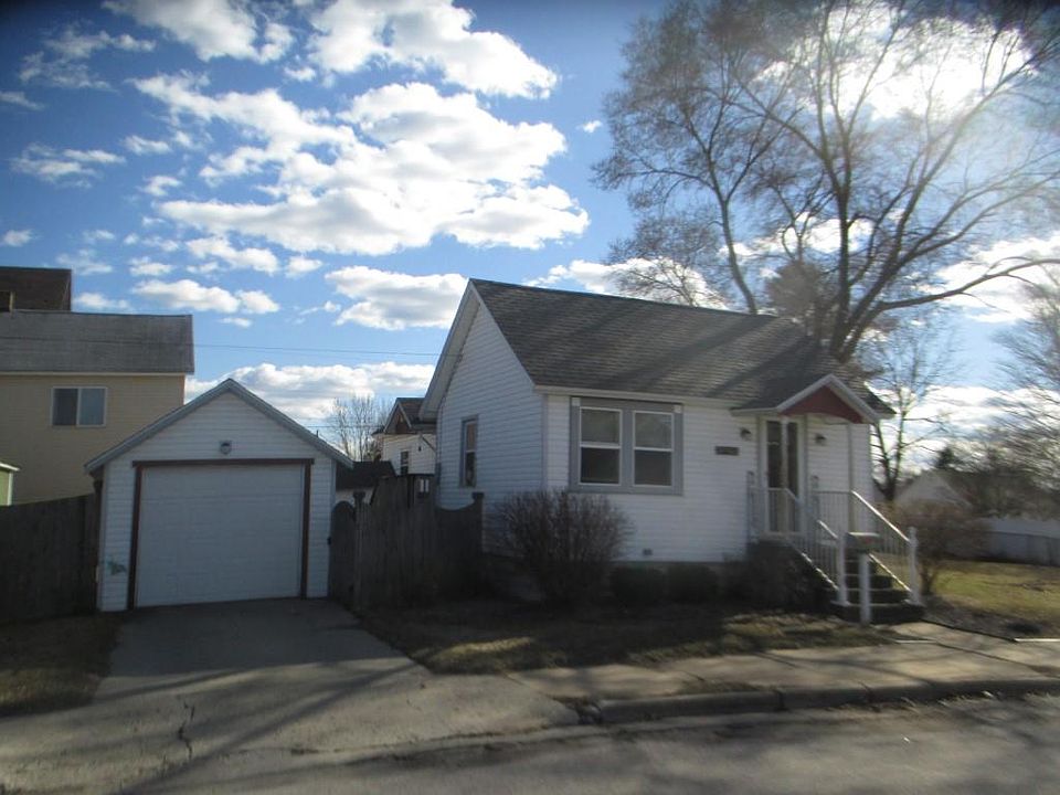 1st image of 1305 24th Ave