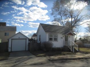 1305 24th Ave, Menominee, MI 49858