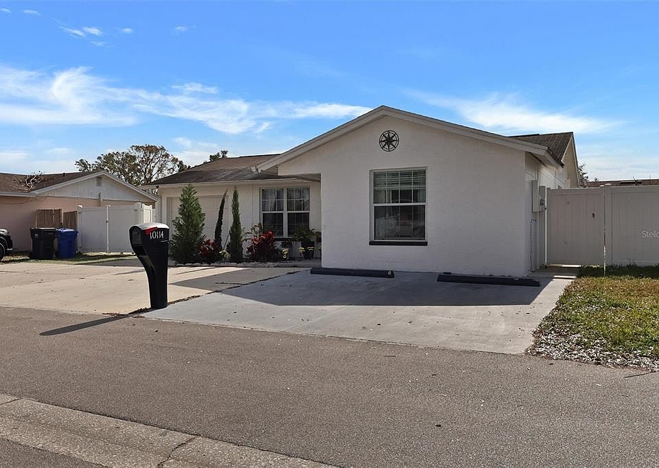 1st image of 10114 CHIMNEY HILL COURT