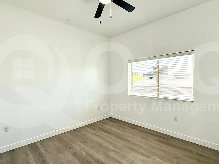 9160 N 67th Ave #212 — Photo 8