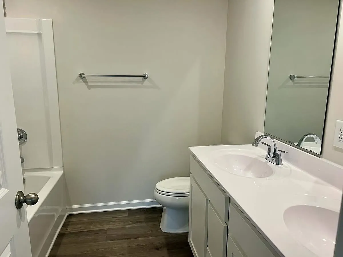 3 bed, 1442 sqft, $1,800 — Photo 4