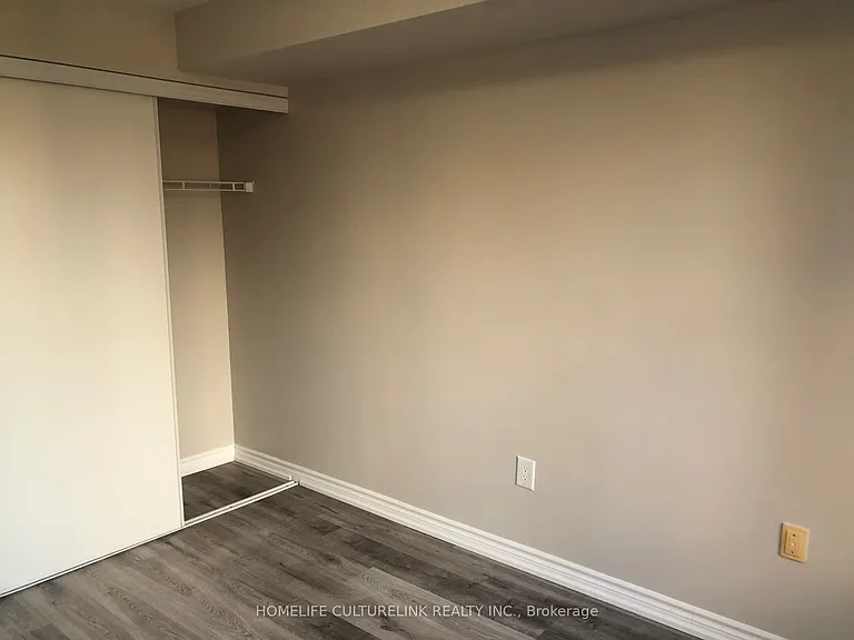 889 Bay St #801 — Photo 10