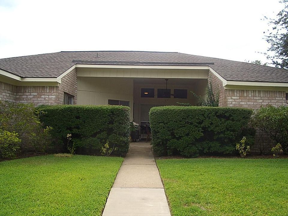 1st image of 15301 Glamorgan Dr