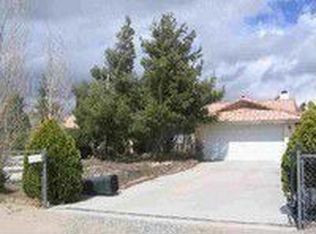 9390 Sequoia Rd, Victorville, CA 92392