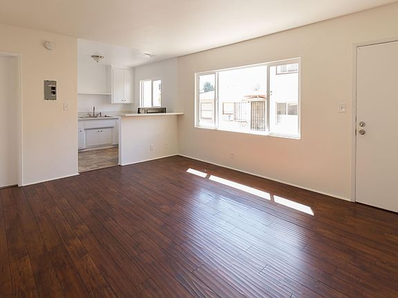 2nd image of 739 N Vendome St APT 2