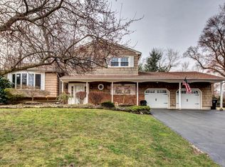 202 Heights Ter, Middletown, NJ 07748
