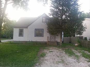 1st image of 1008 Oakwood Dr