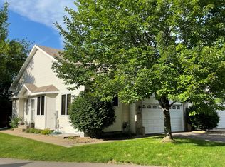 3412 Eagan Oaks Ct, Eagan, MN 55123