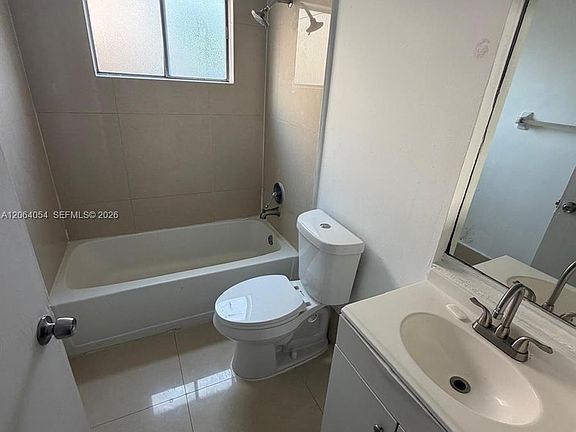4th image of 1501 W 42nd St APT 102