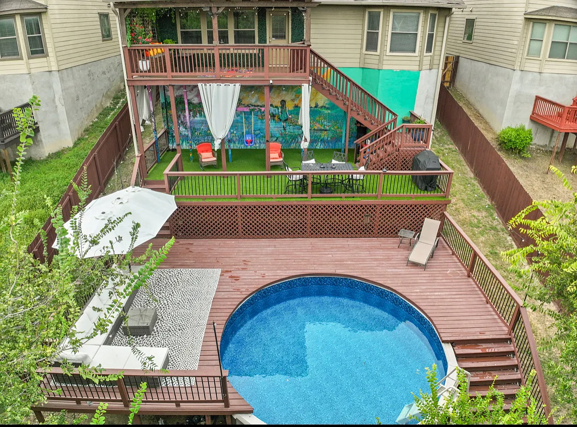 4 bed, 3.5 bath, 2800 sqft, $6,000 — Photo 1