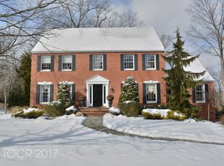 29 Cottage Ln, Upper Saddle River, NJ 07458