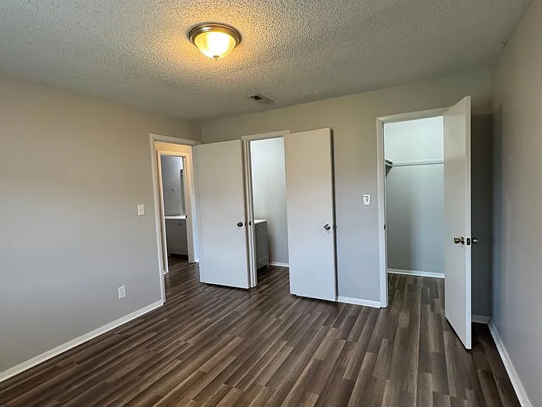 2422 Wynterhall Rd SE #C — Photo 11