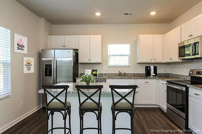3 bed, 2.0 bath, 1665 sqft, $2,199 — Photo 4