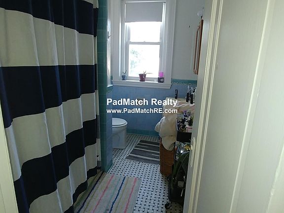5th image of 2045 Commonwealth Ave #205