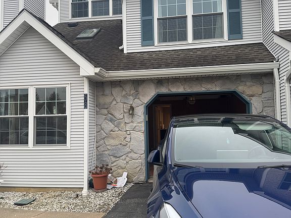 2nd image of 58 Jill Ct
