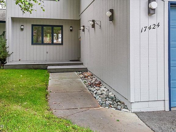 3rd image of 17424 Toakoana Dr