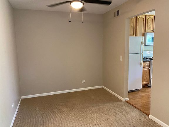 3rd image of 275 Stonehill Ln Unit D2