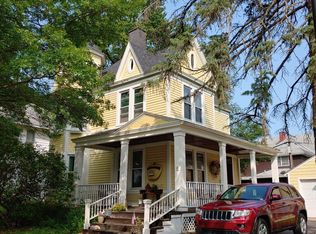 6 Terrace Pl, Troy, NY 12180