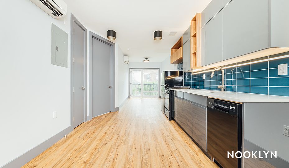 1st image of 210 Parkville Ave #6A