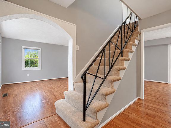5th image of 3111 Sedgwick Ln