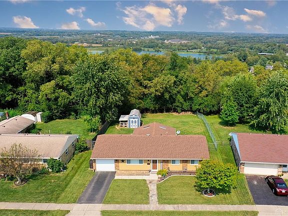 3rd image of 29 Grantwood Dr