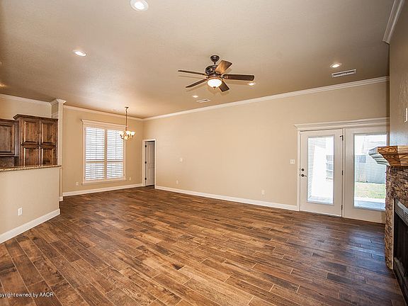5th image of 8115 Alexandria Ave