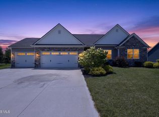 10639 Saron Ln, Whitehouse, OH 43571