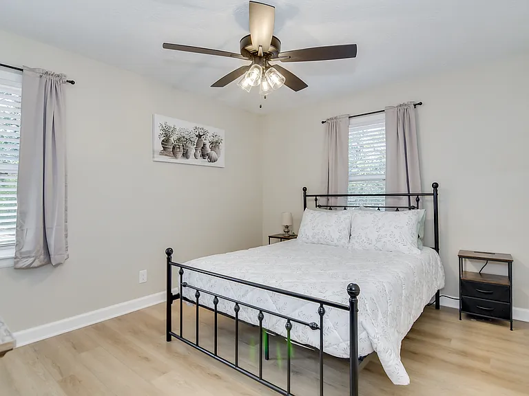 226 Thread Needle Rd E — Photo 33