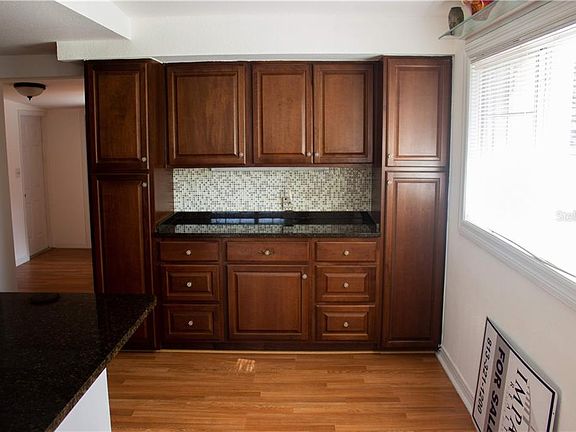 4th image of 4005 W Montgomery Ter