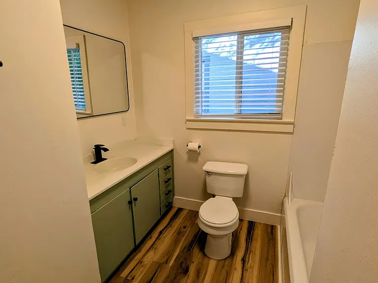 1267 Warner St — Photo 11