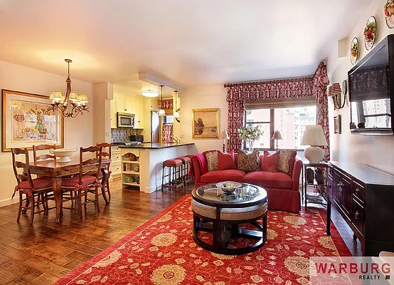 Sold by Warburg | media 2
