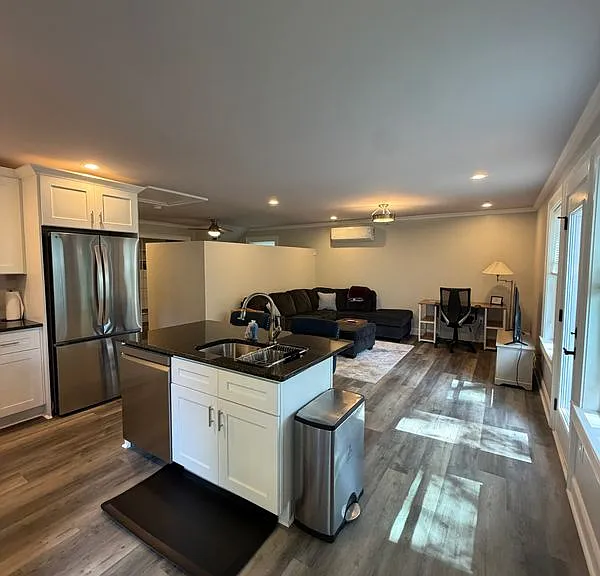 317 Morgan Pl — Photo 3