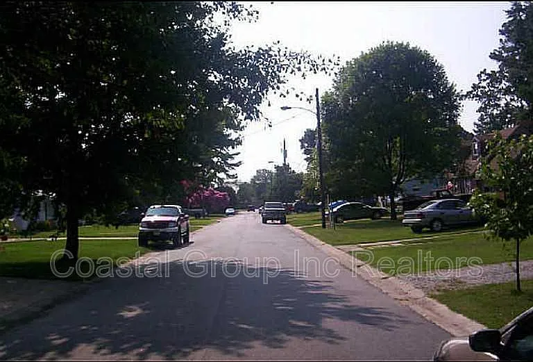 4733 Adler Ave — Photo 16