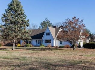 579 Cooper St, Agawam, MA 01001