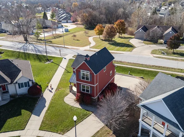 2115 SW Sugarberry Ct, Ankeny, IA 50023