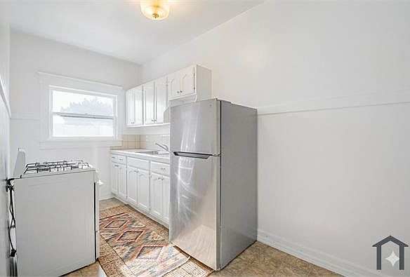1st image of 1136 S Alvarado St APT 1