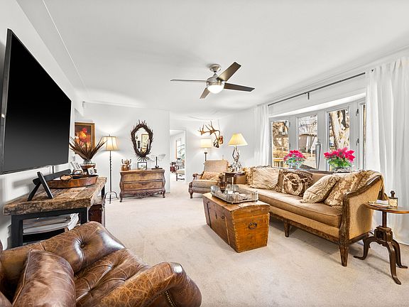 3rd image of 80 Inglewood St