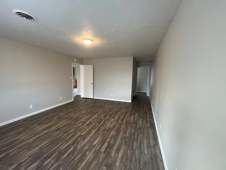 294 Tinker Hill Cv #D — Photo 4