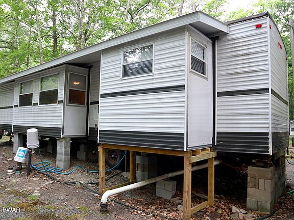 3rd image of 129 Alpine Dr