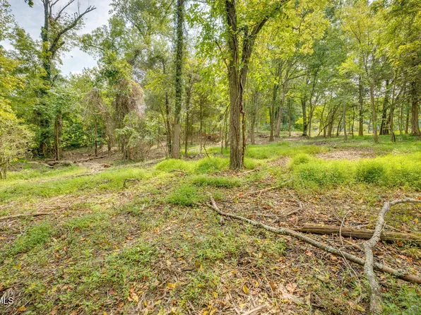 3630 Thornton Dr, Kingsport, TN 37664