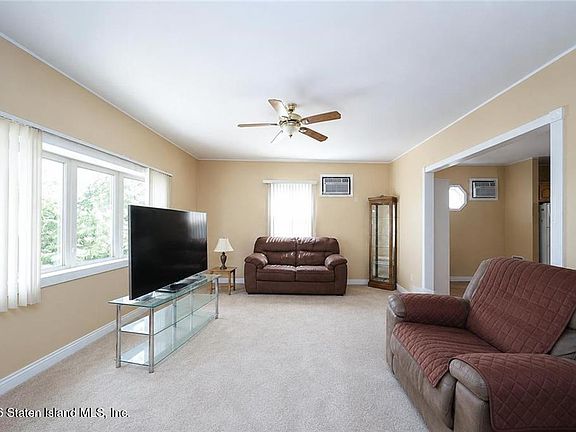3rd image of 21 Father Capodanno Blvd