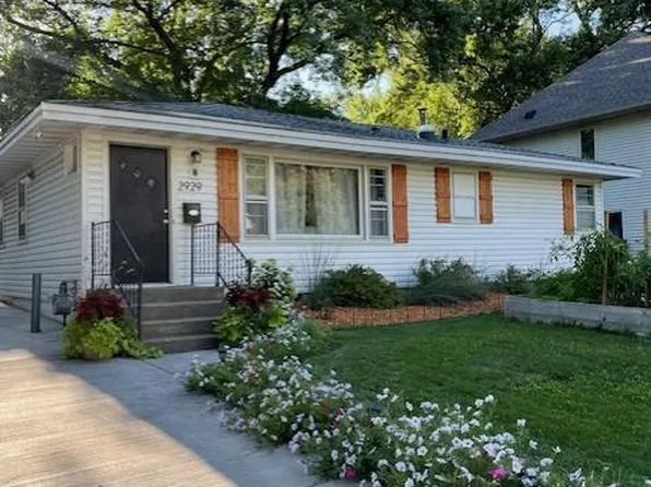 2929 Ewing Ave N, Robbinsdale, MN 55422